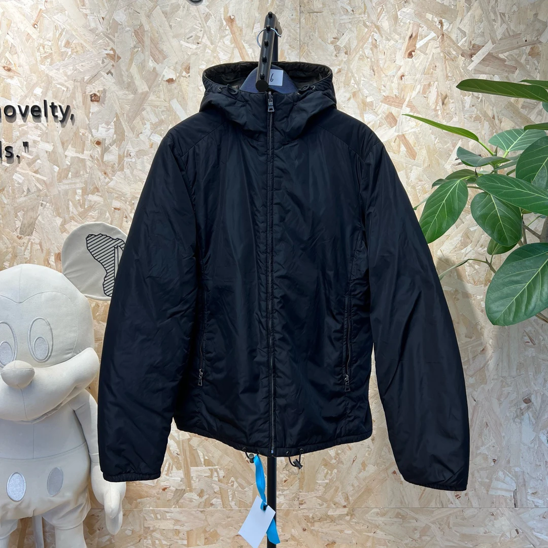 99新 Prada/普拉达 黑色双面穿尼龙棉服外套/48码 YS00191