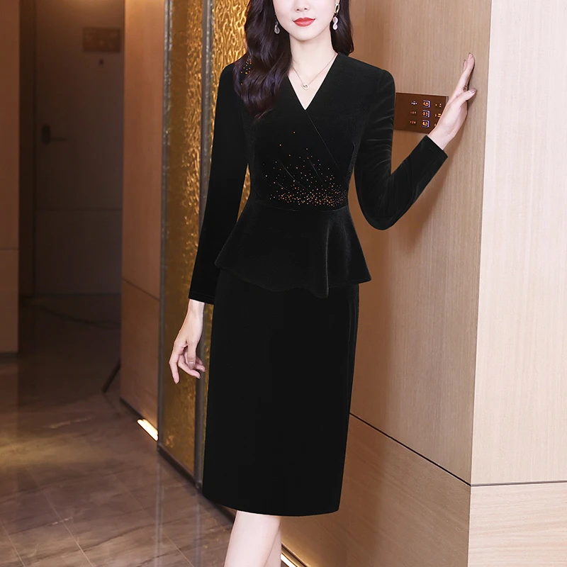 秋冬款连衣裙女2024新款高贵洋气黑金丝绒裙子长袖高端气质A8323