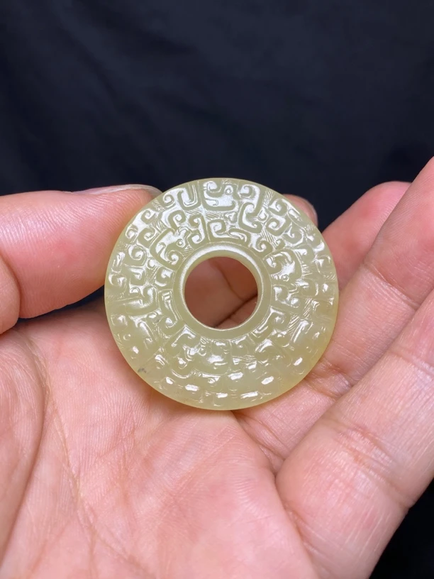 和田螭龙玉璧 42x5.2mm 16.5g