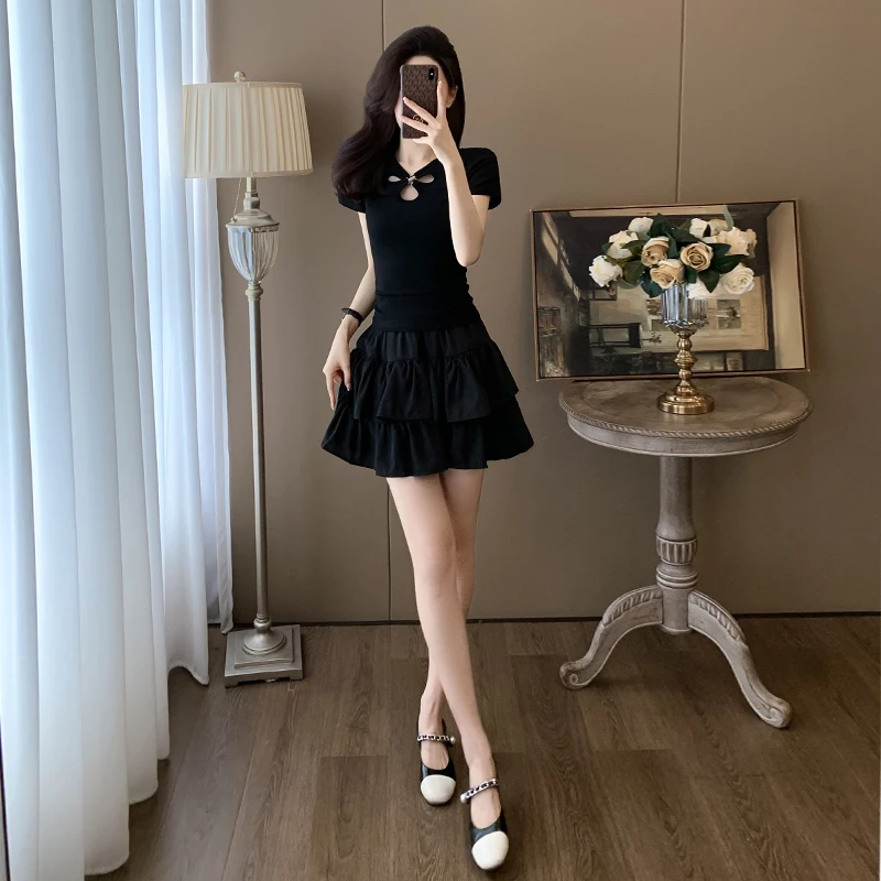时尚套装女两件套休闲显瘦气质黑色小个子夏季短款收腰设计感减龄