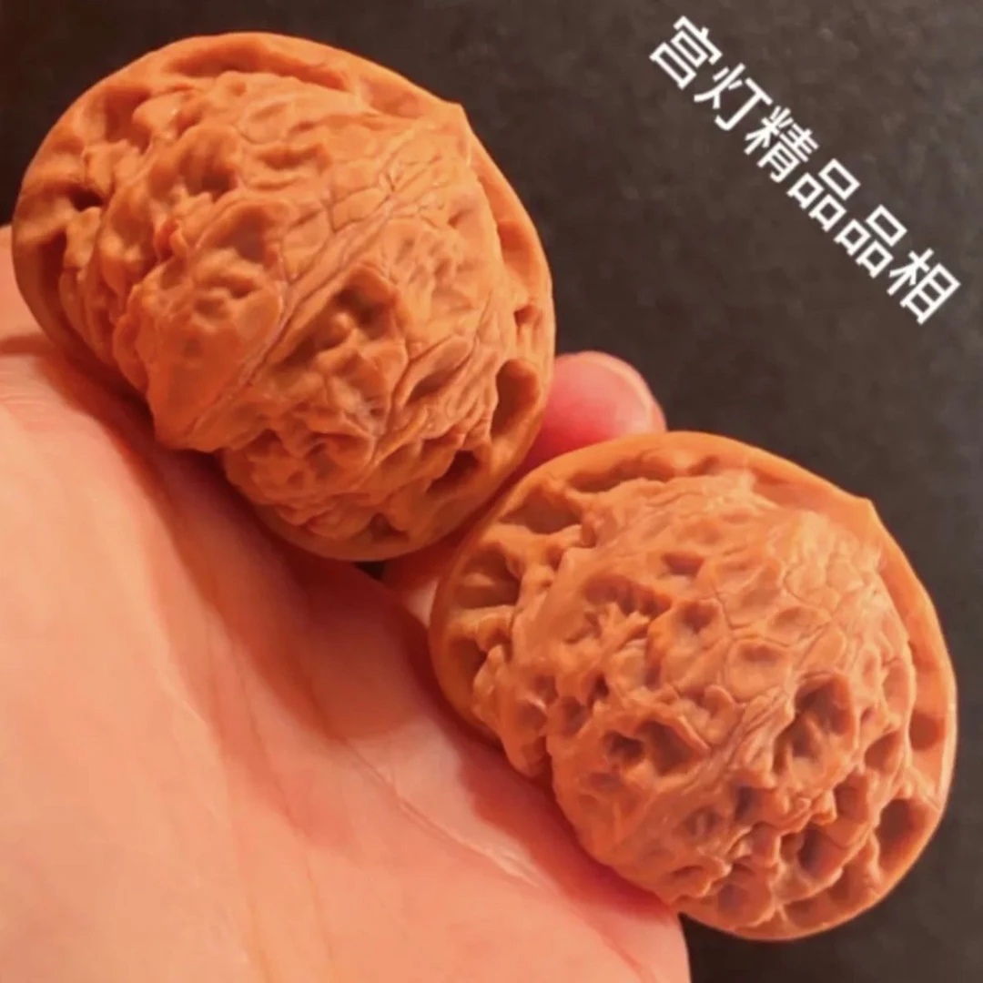 宫灯狮子头野生小众文玩核桃手把玩老树红狮子玉玺狮手捻盘玩