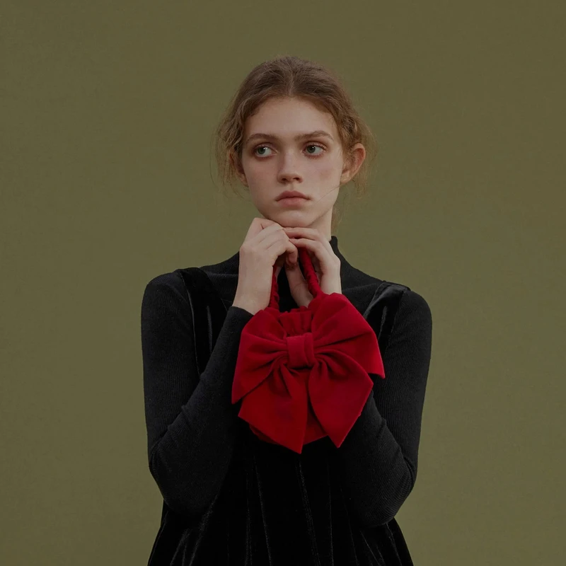 Ahhh 丝绒触感蝴蝶结贝壳包手提包