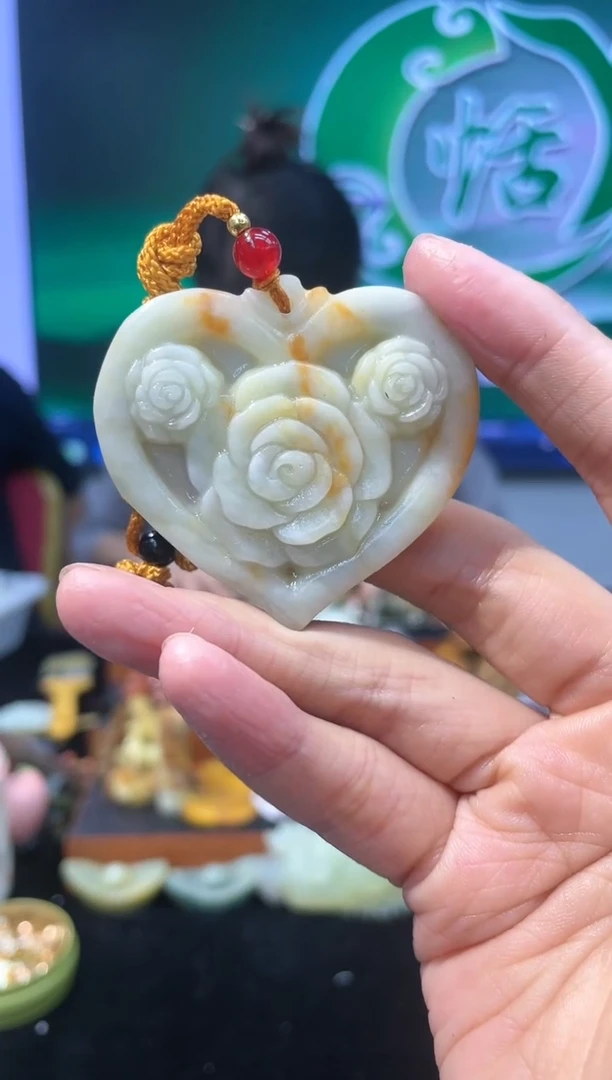 【闪购商品】岫玉吊坠未镶嵌多样性发货*拍一发一