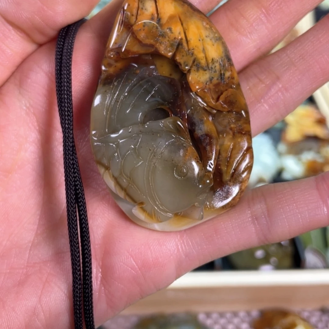 【闪购商品】蛇纹石玉颈饰合金