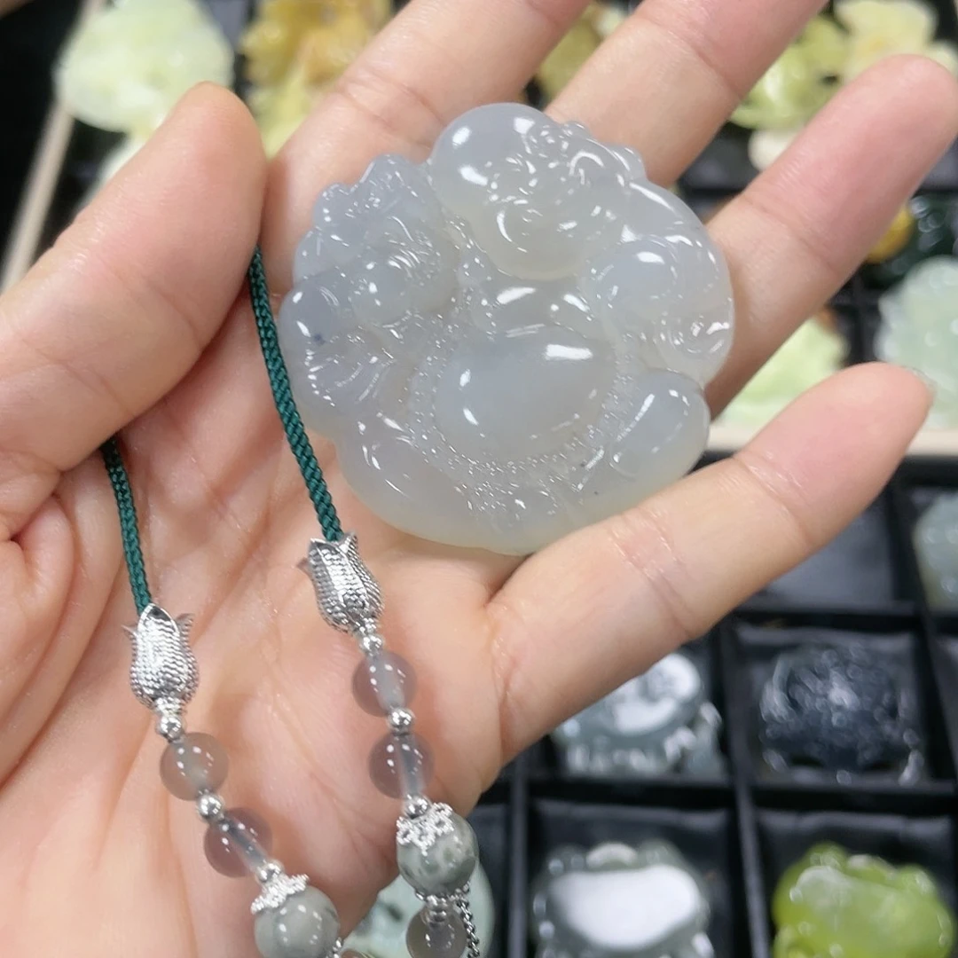 蛇纹石玉颈饰未镶嵌