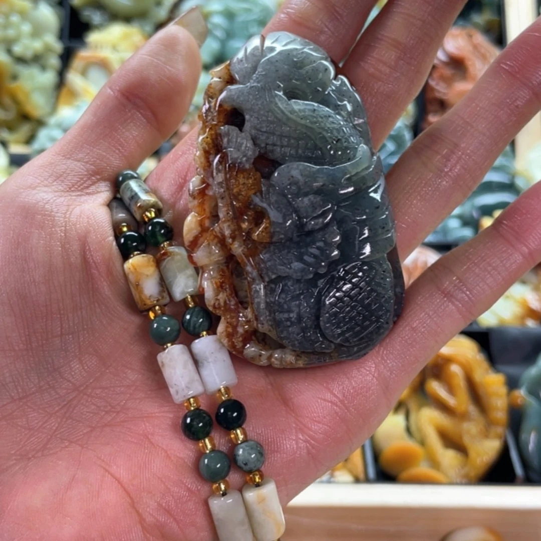 【闪购商品】蛇纹石玉颈饰未镶嵌