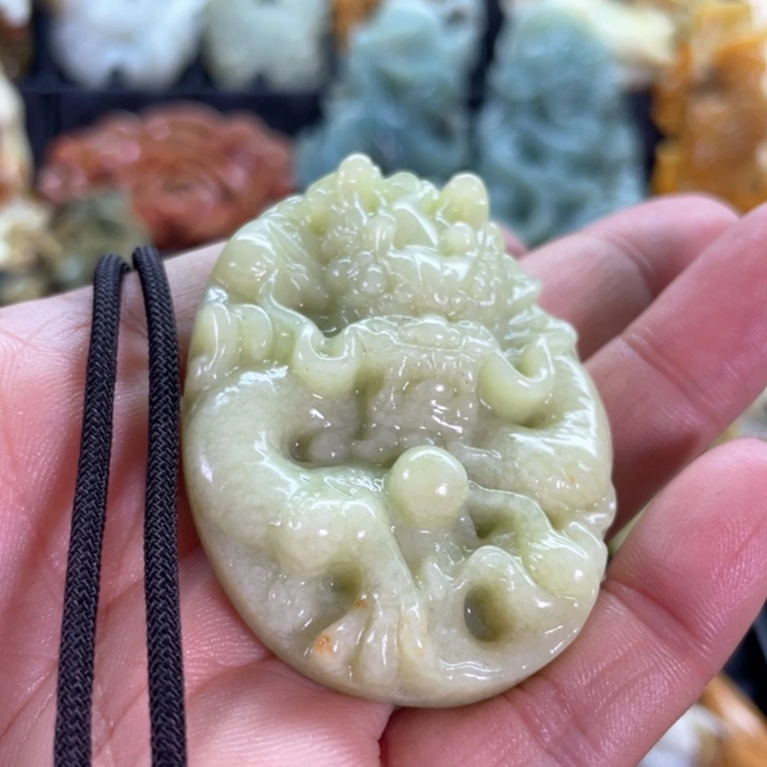 【闪购商品】蛇纹石玉颈饰合金
