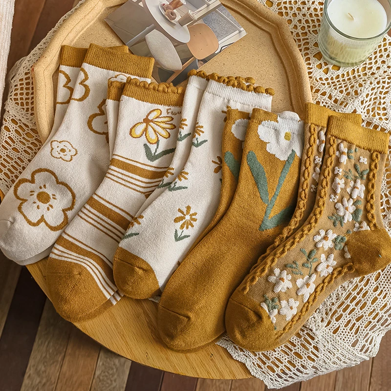 【清仓】S0597黄色太阳花中筒袜花田兔袜子女中筒袜秋保暖