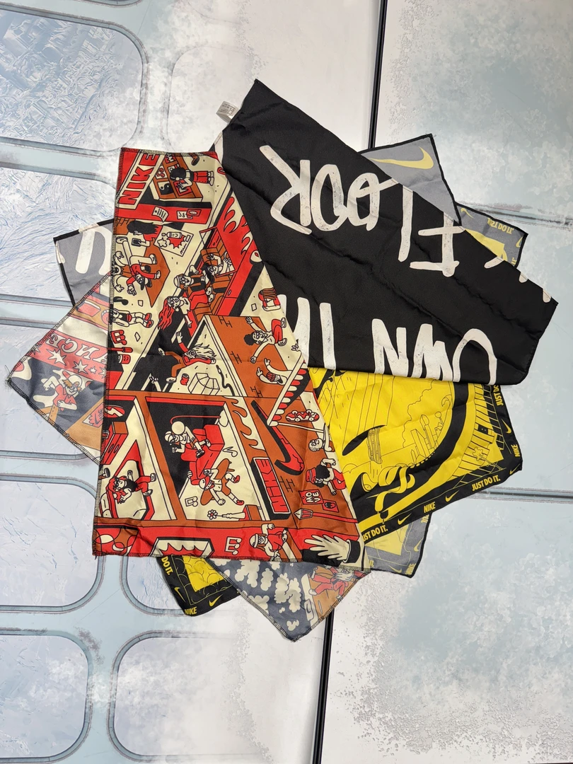 运动手绢随机发一块