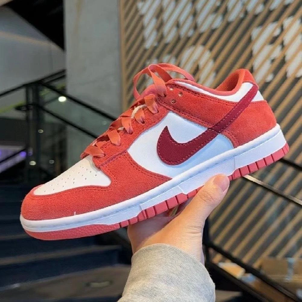 【情人节系列/上海门店发货】NIKE耐克女子DUNKLOW休闲鞋FQ7056-100
