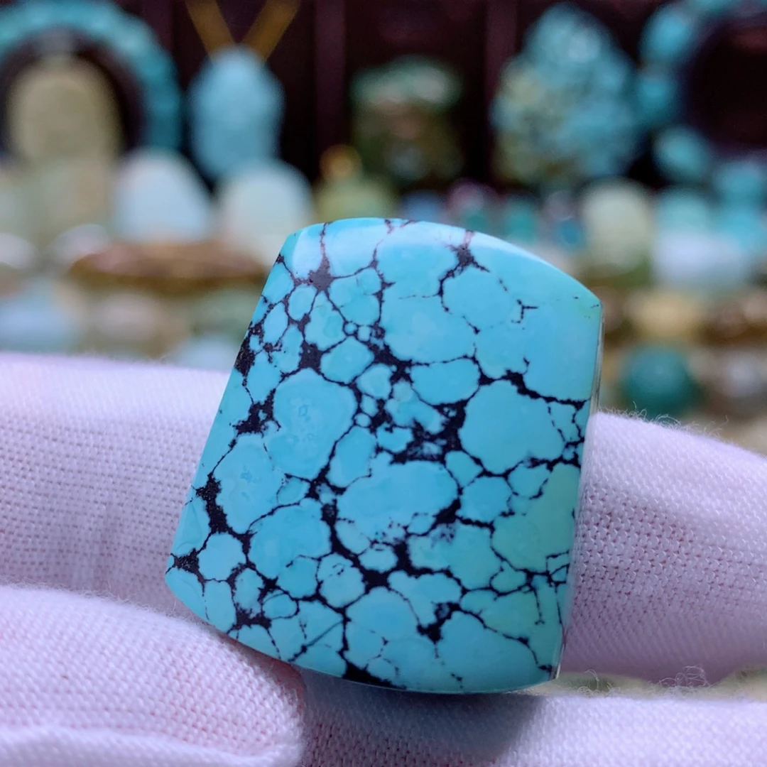 绿松石颈饰未镶嵌