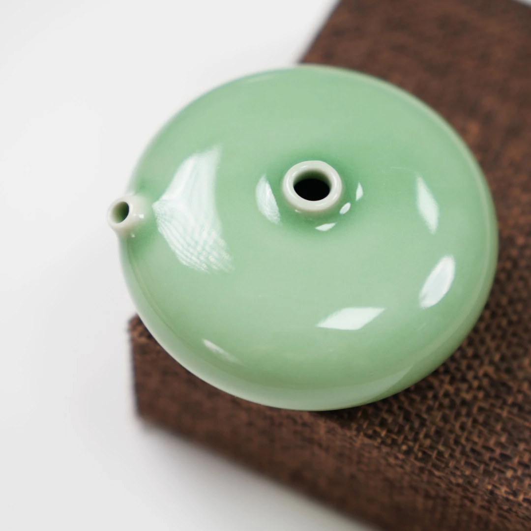 有瑜斋 青瓷砚滴书法文房龙泉圆砚滴水滴文房汝窑青瓷水盂