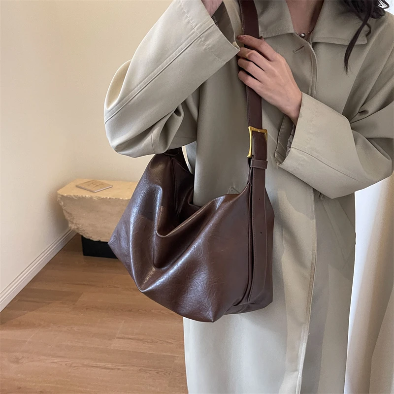复古秋冬棕色斜挎包洋气韩版时尚爆款包包斜挎包单肩包大容量包包