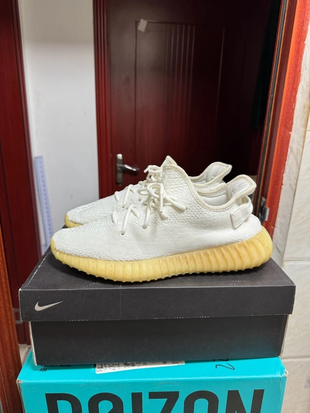 44码 椰子350纯白 92新成色 跑鞋