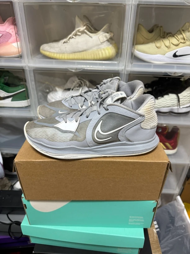 43码/Nike 国外版欧文5low狼灰 9新成色 公价889 篮球鞋