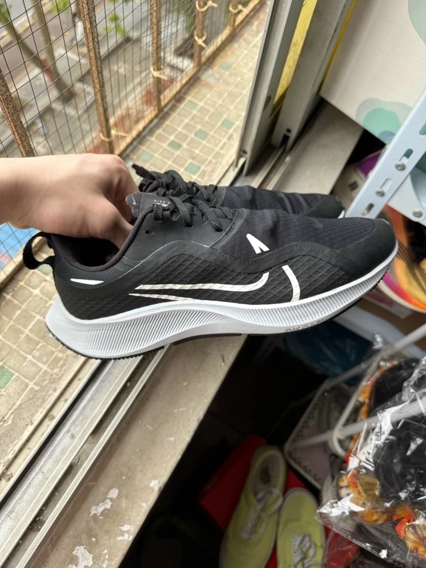 42码/Nike 飞马37黑白户外版 95新成色 公价899 跑鞋