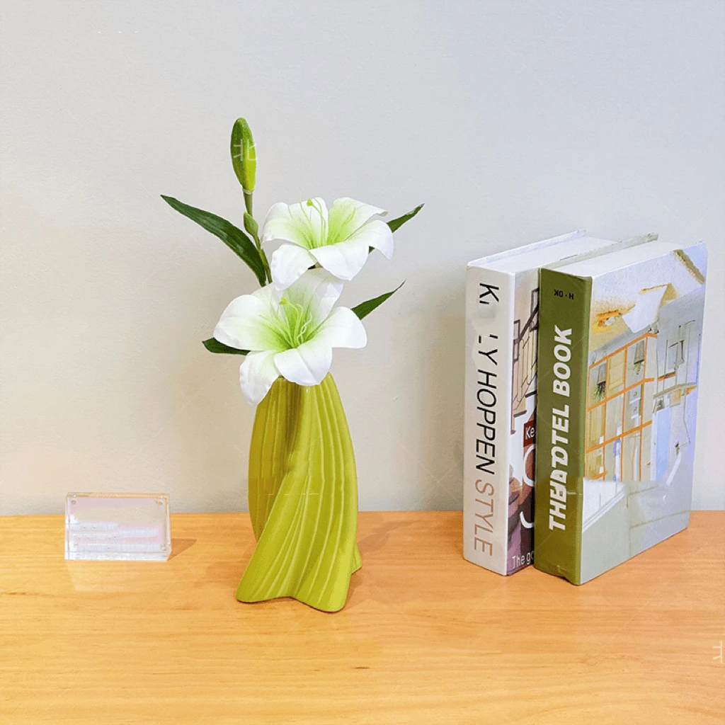 保湿手感百合花仿真花带陶瓷花瓶餐桌高档次桌面房间装饰摆件