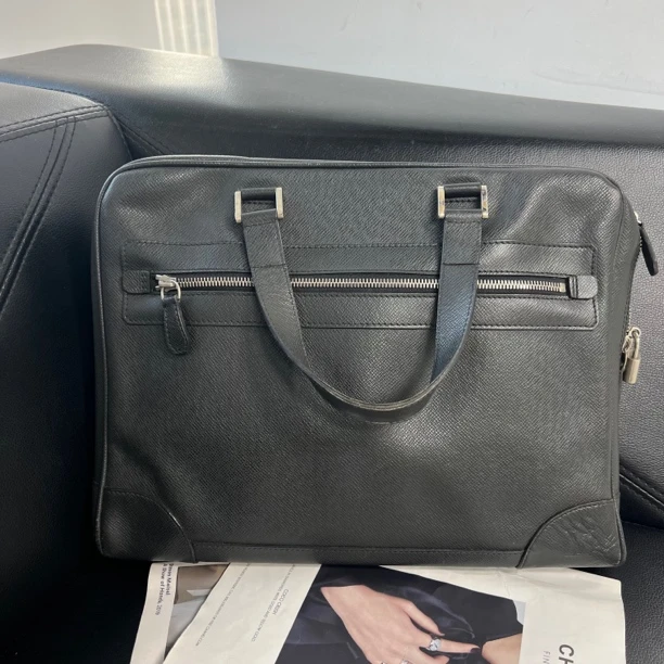 95新 LouisVuitton/路易威登 捐金沉珠/公文包