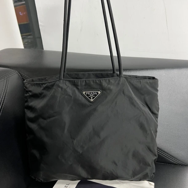 95新 Prada/普拉达 捐金沉珠/降落伞托特包