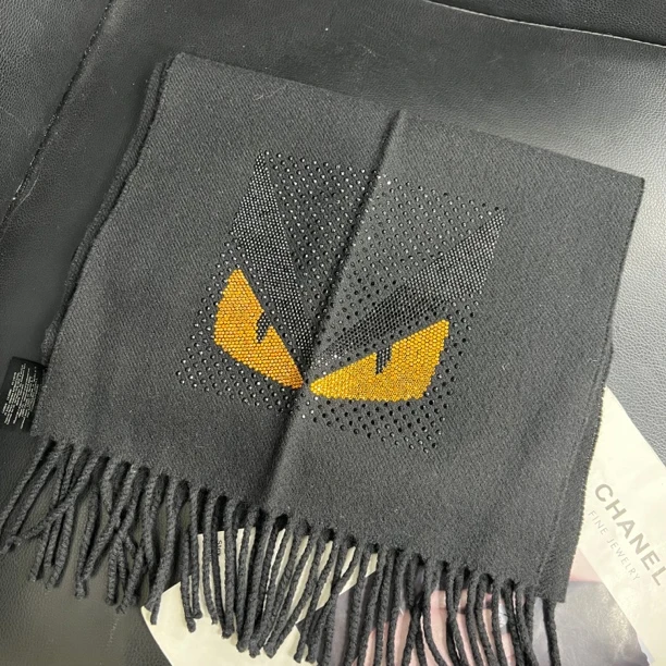 95新 FENDI/芬迪 捐金沉珠/围巾