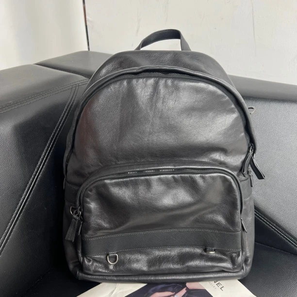 95新 Prada/普拉达 捐金沉珠/黑色双肩包