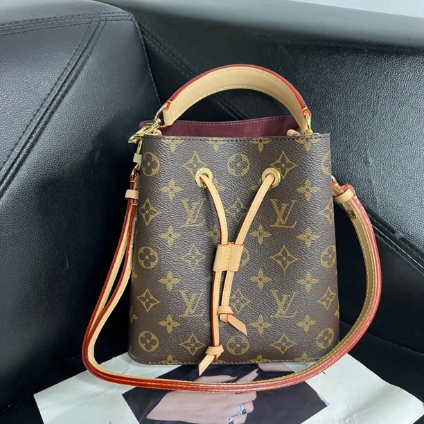 95新 LouisVuitton/路易威登 捐金沉珠/新款neonoe水桶bb单肩