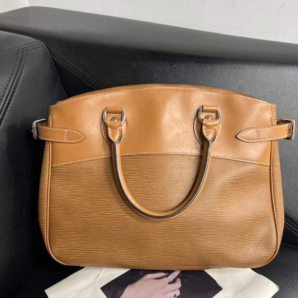 95新 LouisVuitton/路易威登 捐金沉珠/水波纹托特包单肩