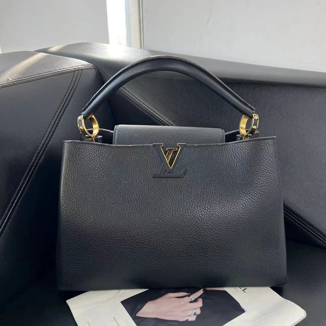 95新 LouisVuitton/路易威登 捐金沉珠/黑色大号cap