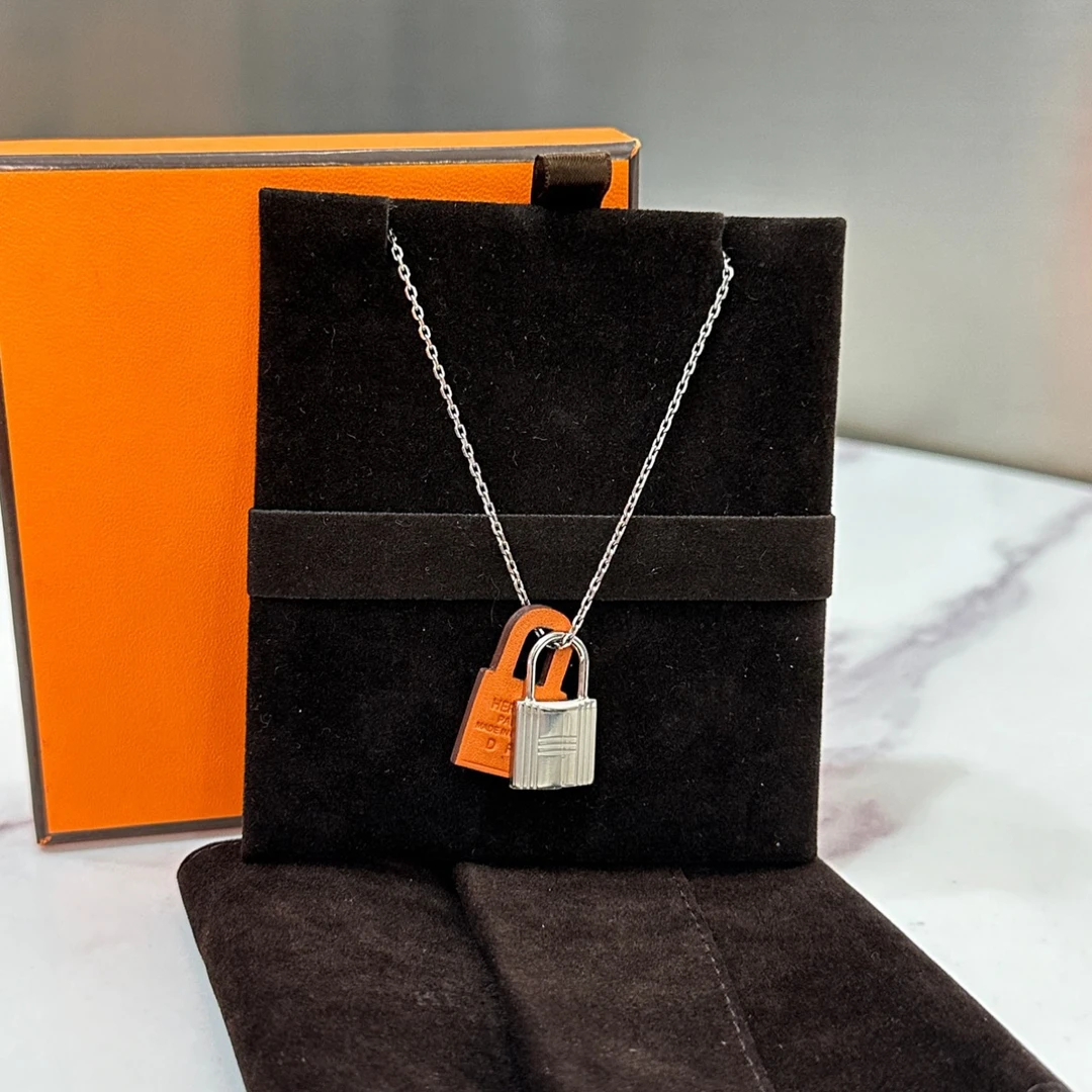 全新未使用 Hermes/爱马仕  O' Kelly 锁头小牛皮项链颈链9124315