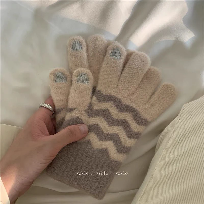 温柔软糯ins博主保暖手套女加绒简约拼色好看冬防寒骑行手套触屏