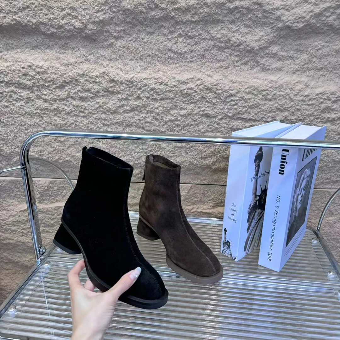 2024秋冬新款韩版法式粗跟后拉链通勤百搭绒面短筒瘦瘦靴女G552