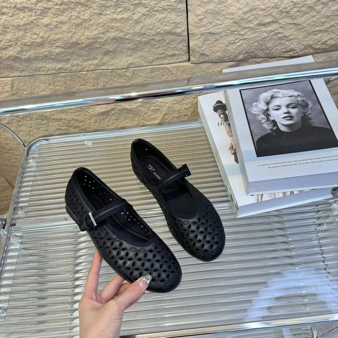 东2025春夏季新款时尚百搭圆头浅口镂空一字扣平底女单鞋zw4594