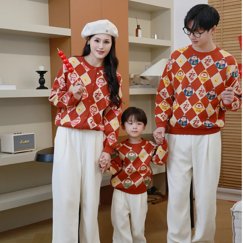 红色亲子装一家三口2025新款爆款毛衣母女装秋冬圆领加厚儿童卡通