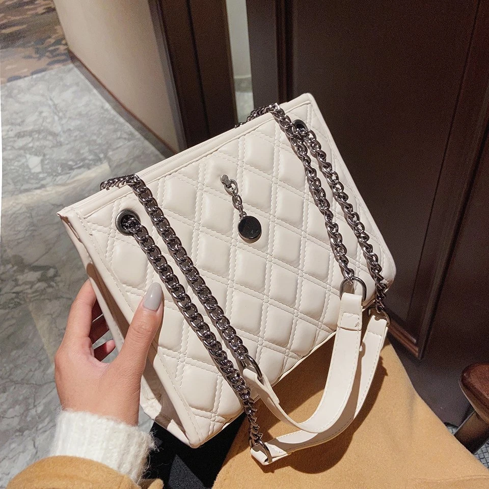 上新大容量多隔层菱格绣线百搭时尚通勤包