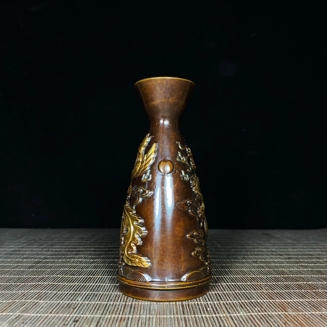 老铜纯铜浮雕龙凤呈祥酒盅摆件把玩件高14厘米，宽6.5厘米，重268克