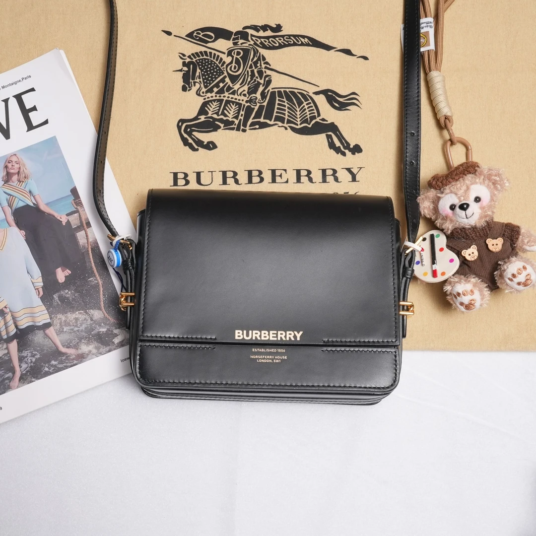 95新 BURBERRY/博柏利 小号黑色牛皮斜挎包单肩包/优尔总店/58042