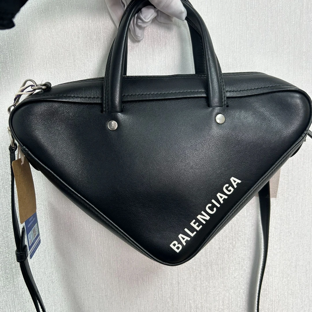 95新 Balenciaga/巴黎世家 倒三角斜跨包/翠翠可可在仓库/00867