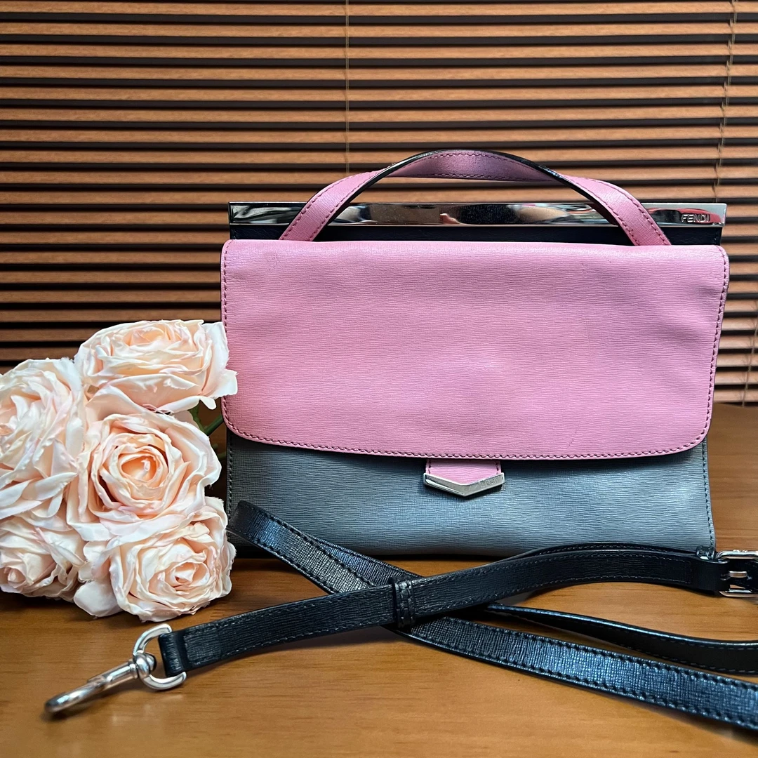 95新 FENDI/芬迪 粉拼灰demi斜跨包/优尔严选/63816