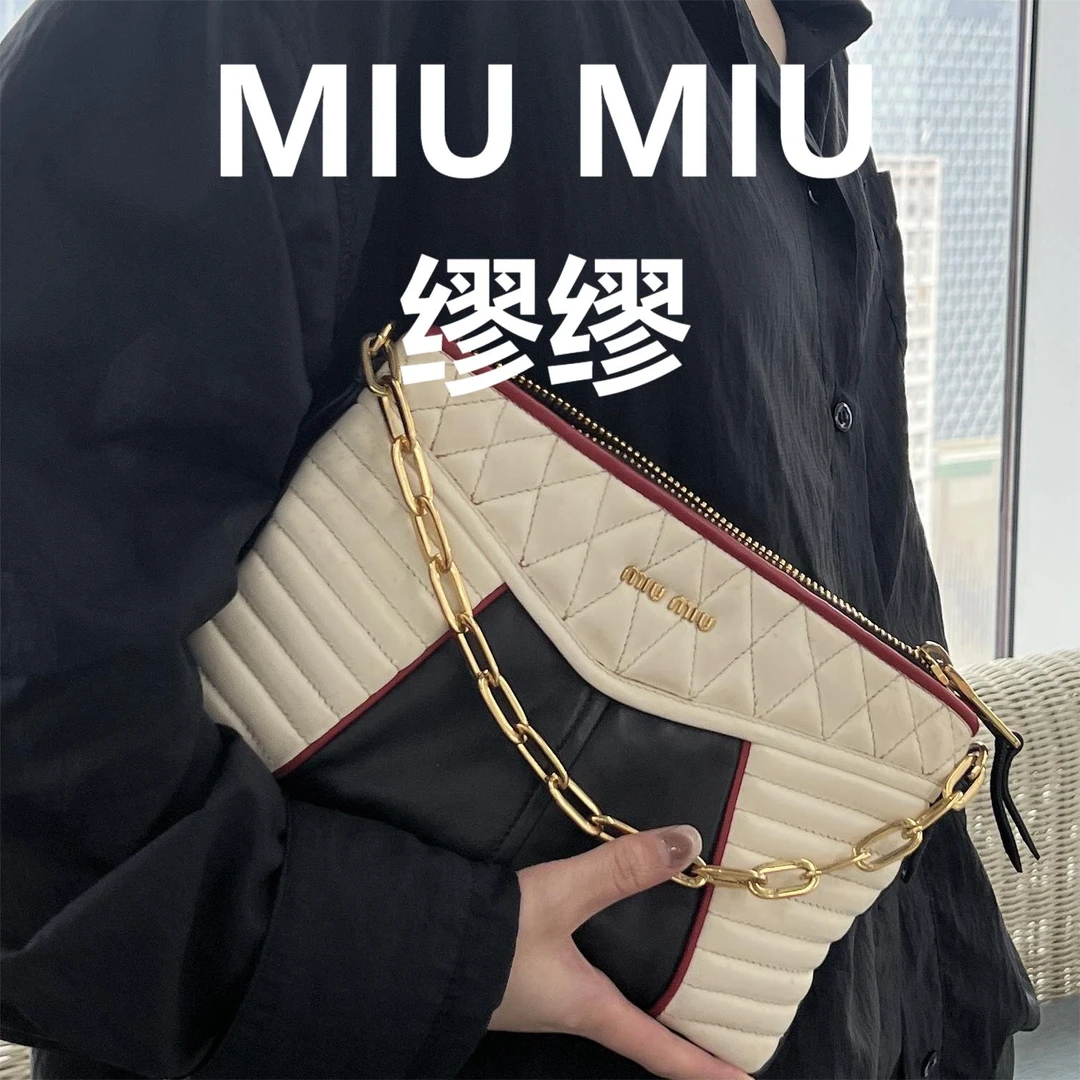 99新 MIU MIU/缪缪 黑白拼色腋下包手提包/甜甜优选/H21541