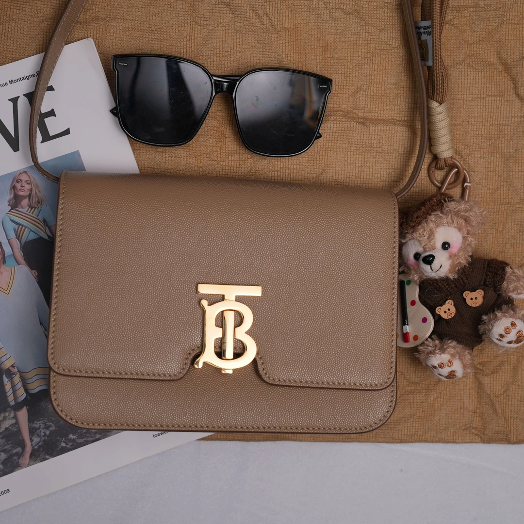 95新 BURBERRY/博柏利 TB棕色牛皮腰包/优尔总店/62844