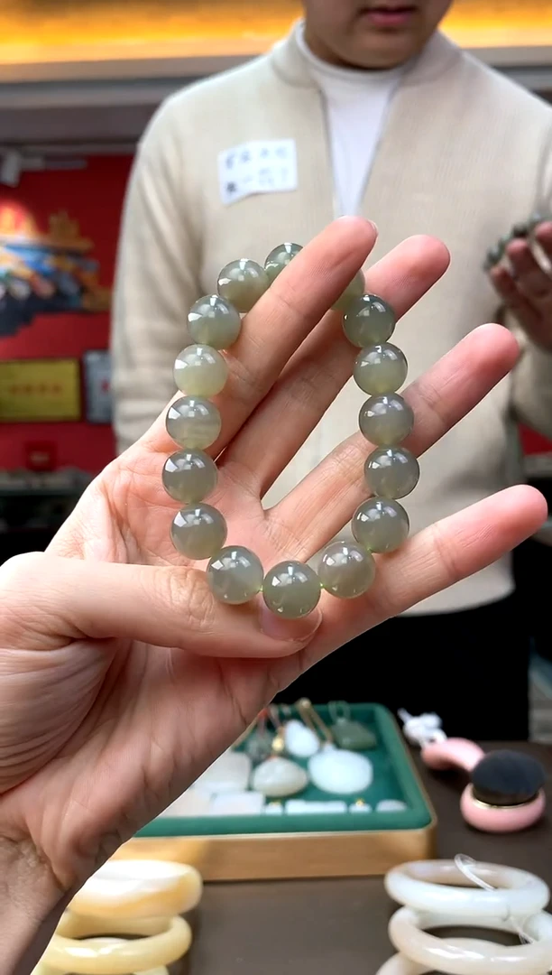 【闪购商品】和田玉手串未镶嵌烟紫单圈手串