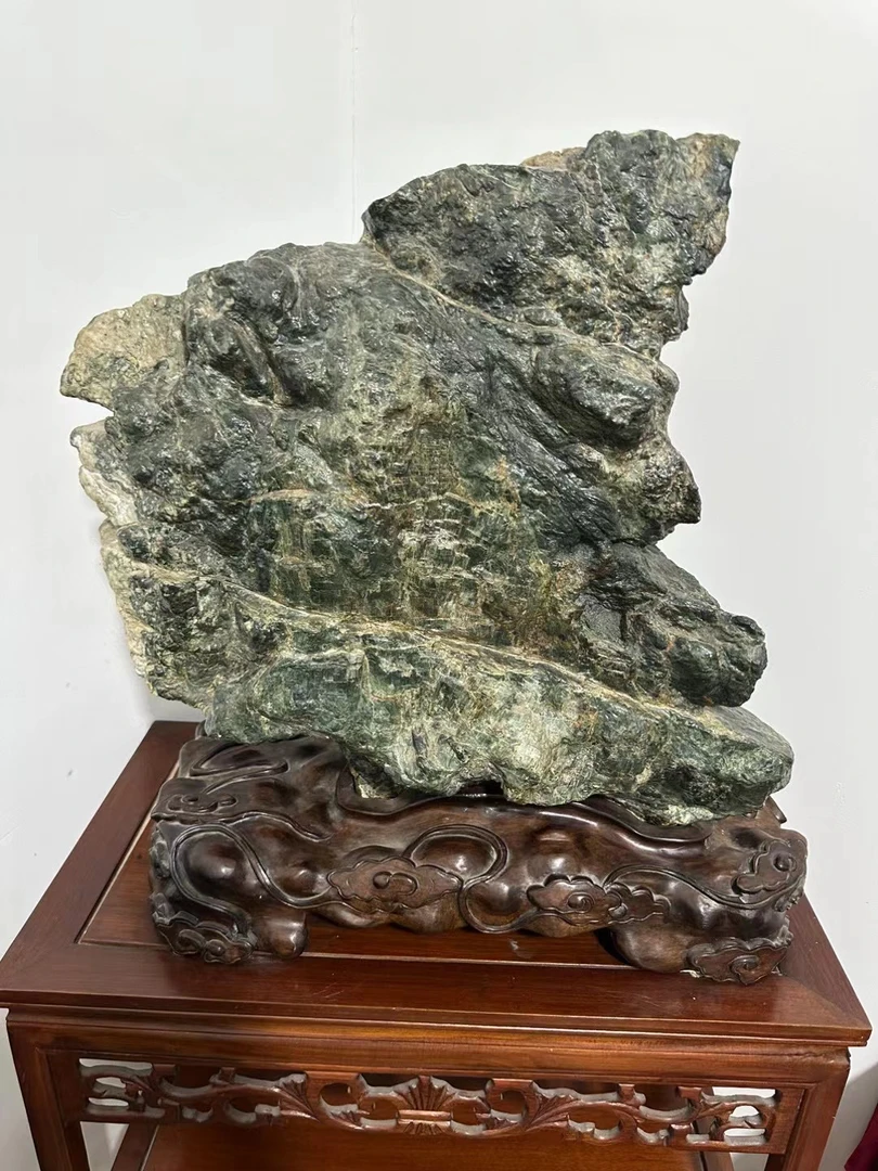 青岛崂山绿石玉化的很好自带古老的感觉天然崂山石绿石摆件