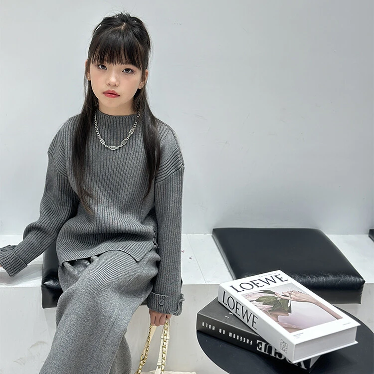 女童时髦洋气翻边袖口三粒扣开叉毛衣针织阔腿裤两件套春秋装