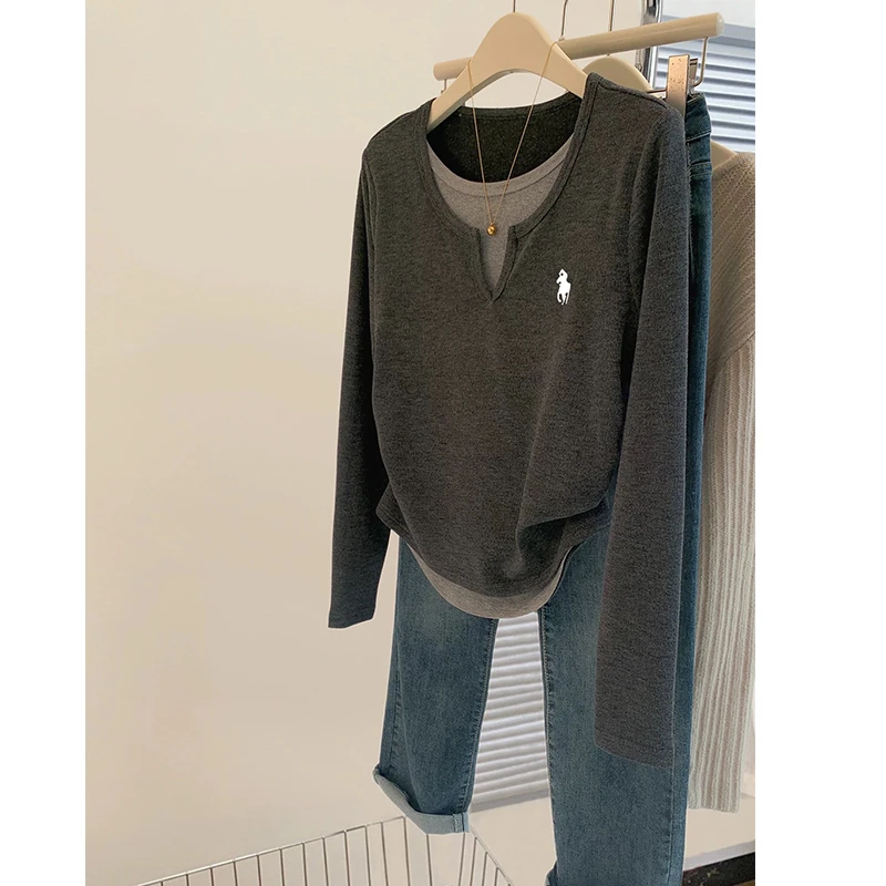 胖妹妹200斤大码设计感小马假两件长袖上衣女早秋季显瘦T恤打底衫