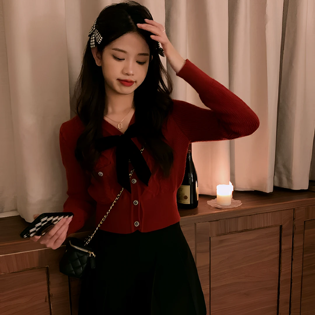 红色小香风针织开衫女秋冬季短款外出洋气小个子毛衣法式打底上衣