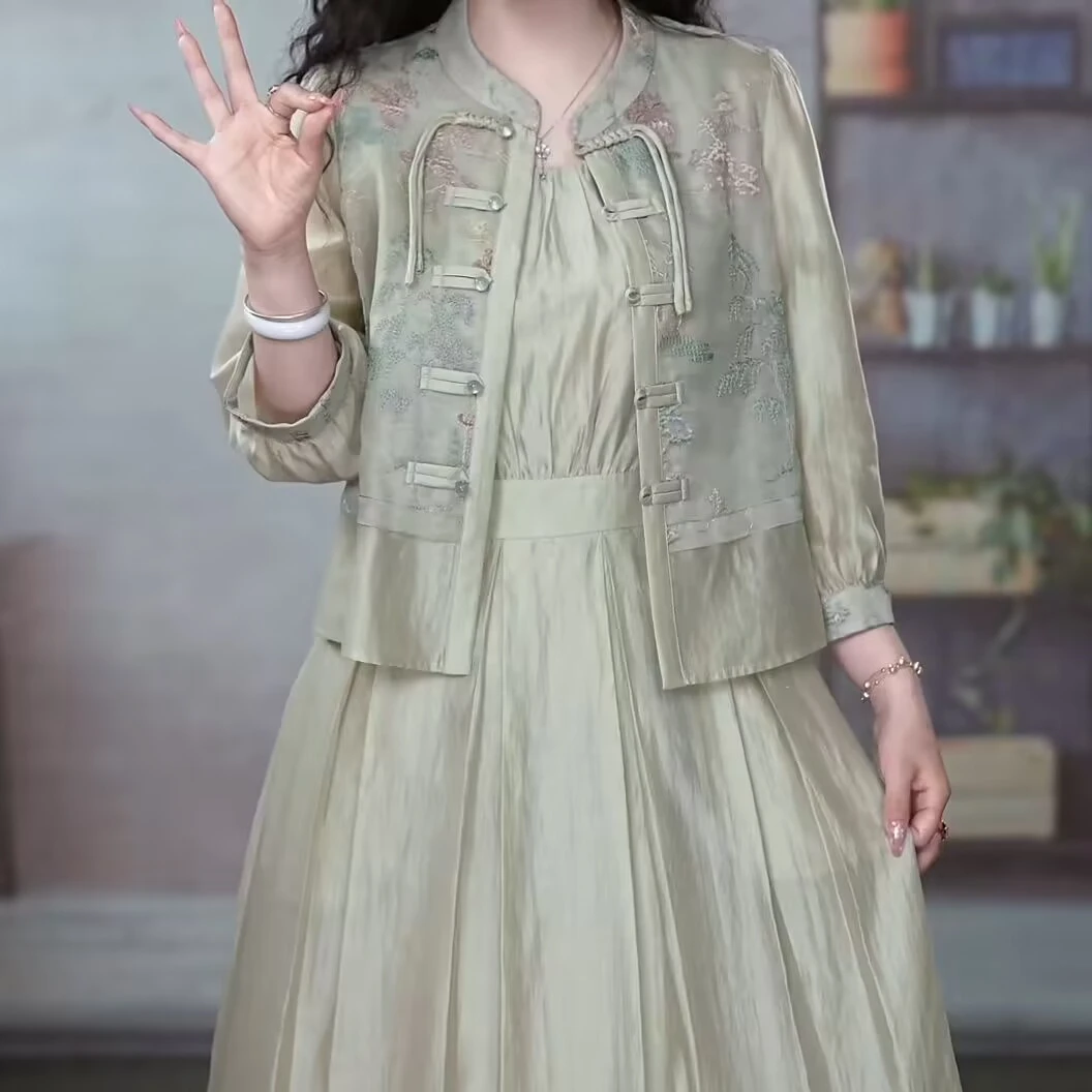 2024春秋季新款连衣裙新中式妈妈装绣花两件套裙子显瘦遮肉纯色裙