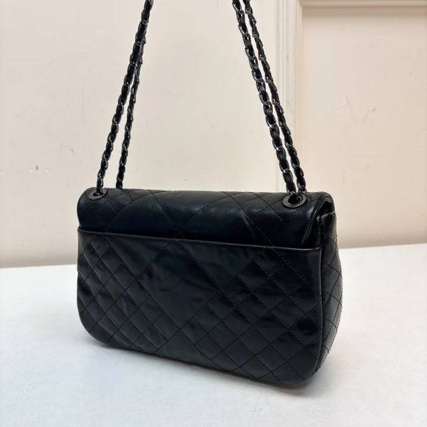 56611 预售， 瑞克朵家，绗缝抓纹牛皮单肩斜背包，尺寸：25x15x8cm