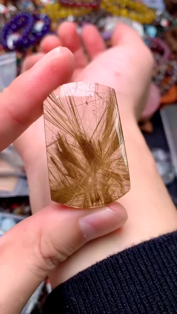 【闪购商品】水晶吊坠(赠链)未镶嵌228天然