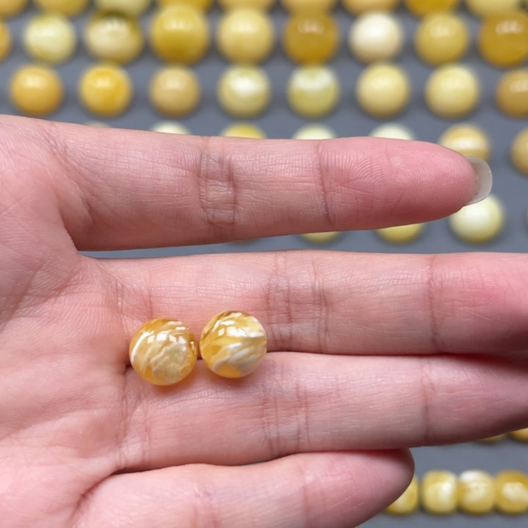 【闪购商品】琥珀裸石未镶嵌玩**志