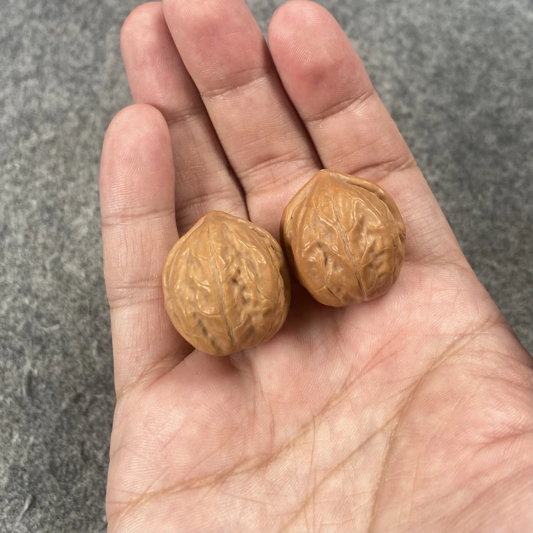 文玩核桃 小核桃手捻  龙纹小帽 尺寸约2.4cm